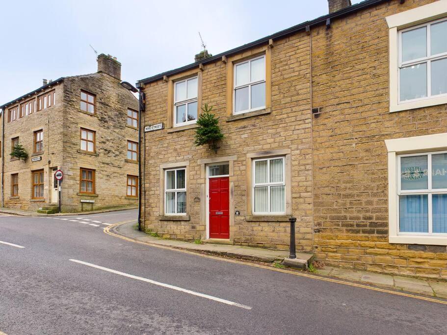 1 King Street Accommodation Delph Exterior photo